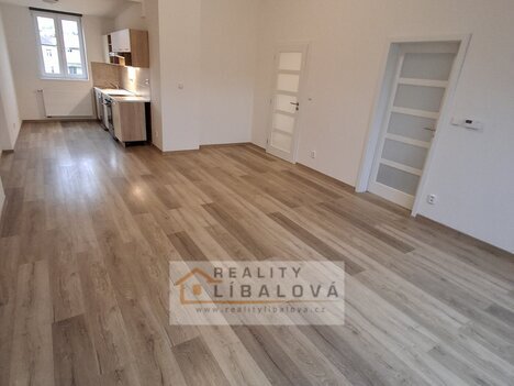 Pronájem 2+kk, OV, 82 m2, Děčín, Podmokly, Bezručova