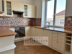 Pronájem 3+1, OV, 73 m2, Ústí nad Labem, Střekov, Třebízského