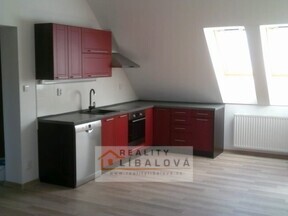 Pronájem 5+kk, půdní vestavba, OV, 155 m2, Ústí nad Labem, centrum, Klíšská