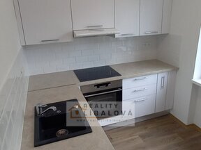 Pronájem 1+1, OV, 36 m2, Petrovice